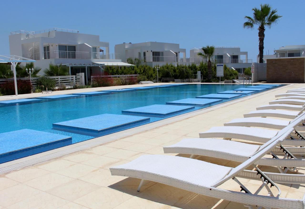 Caesar Beach Villas And Apartments Gastria Eksteriør billede